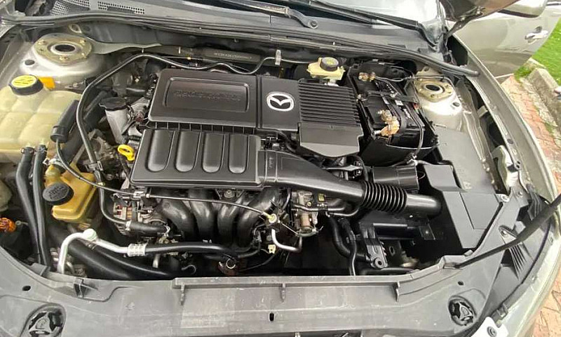 Mazda 3 2005...
