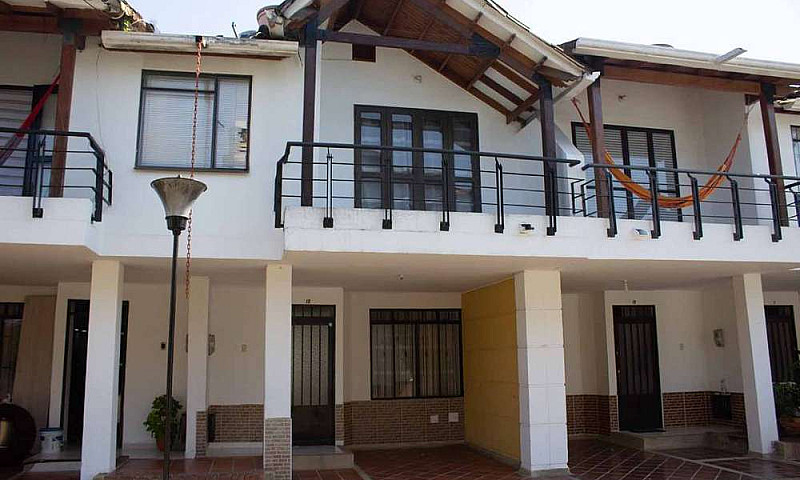 Hermosa Casa Ubicada...