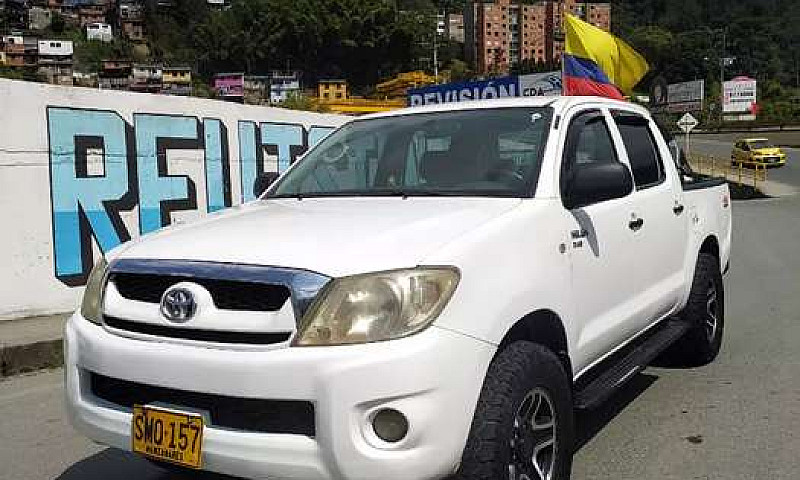 Vendo Hilux Diesel 2...
