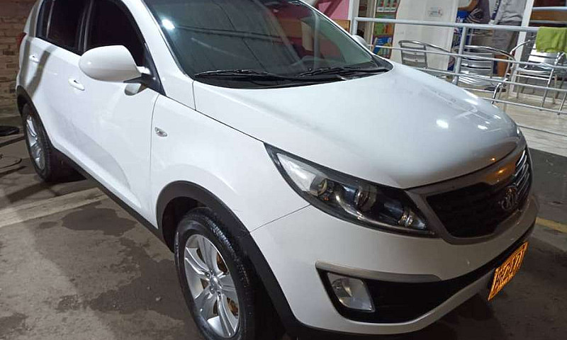 Kia Sportage Revolut...