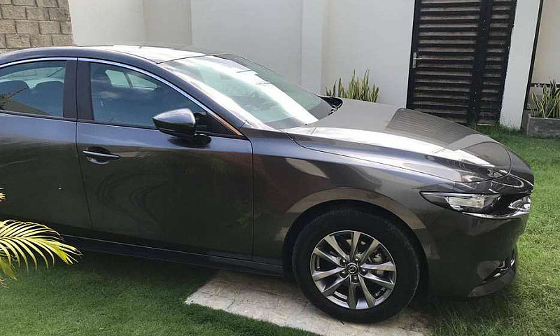 Mazda 3 - Modelo 202...