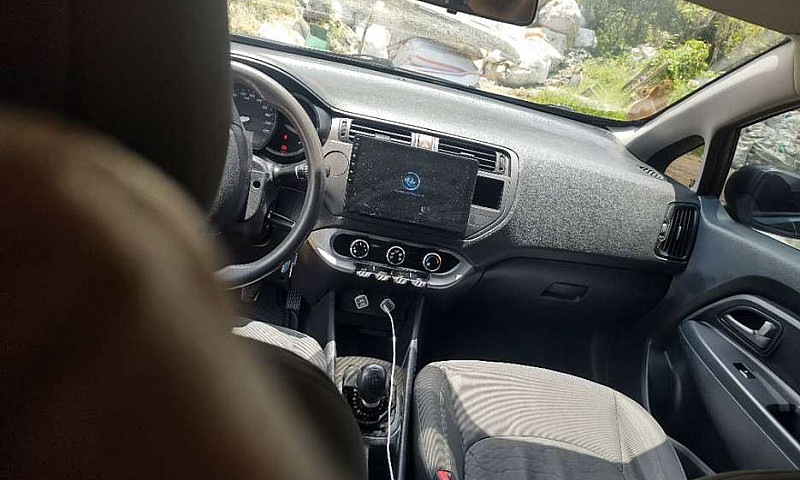 Kia Rio 2013...