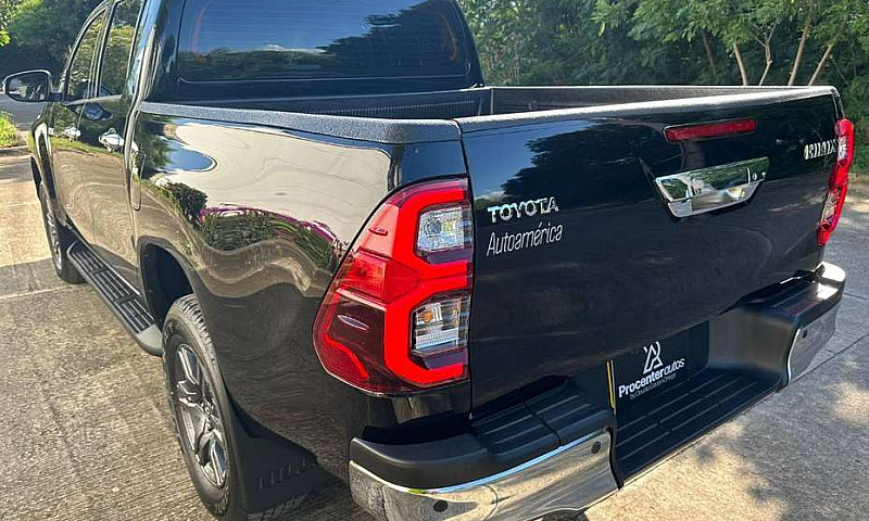 Toyota Hilux 2.4 4X4...