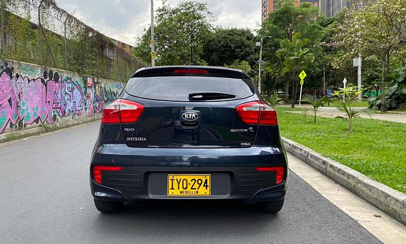 Kia Rio Specie R 201...