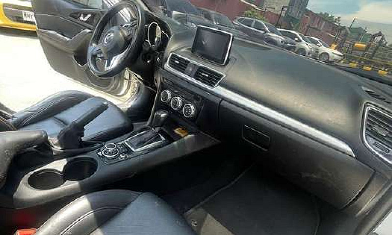 Mazda 3 Gran Turing...