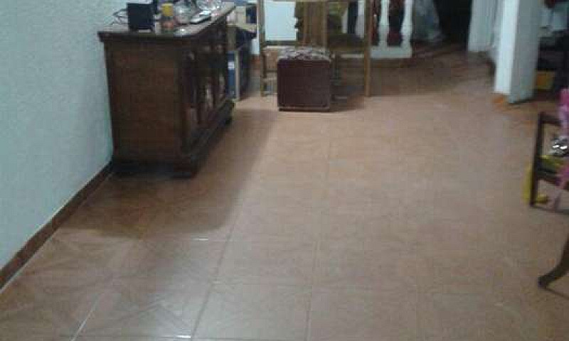 Casa De 2 Pisos, B. ...