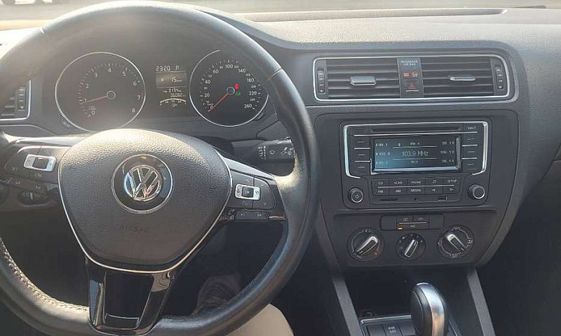 Volkswagen Jetta 201...