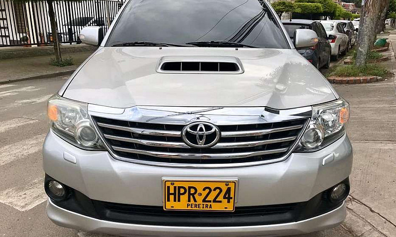 Toyota Fortuner Turb...