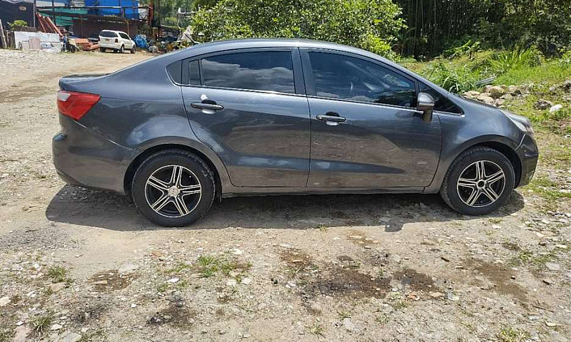 Kia Rio 2013...