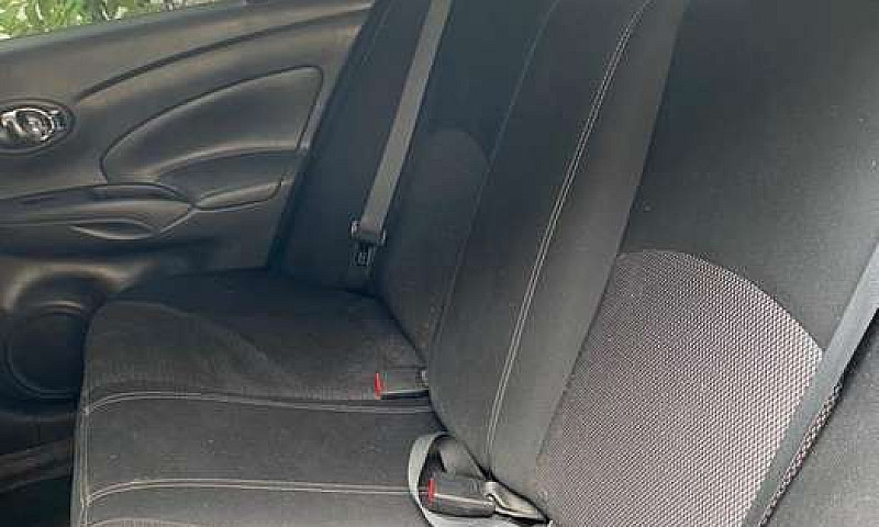 Nissan Versa Modelo ...