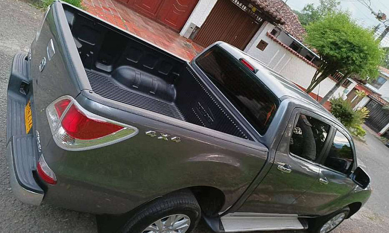 Mazda Bt50 2014 Dies...