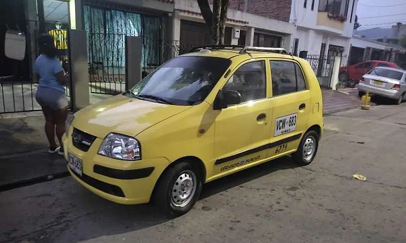 Vendo Taxi Hyundai A...