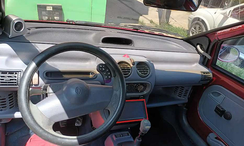 Se Vende Twingo...