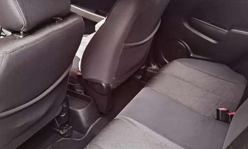 Se Vende Mazda 2 201...