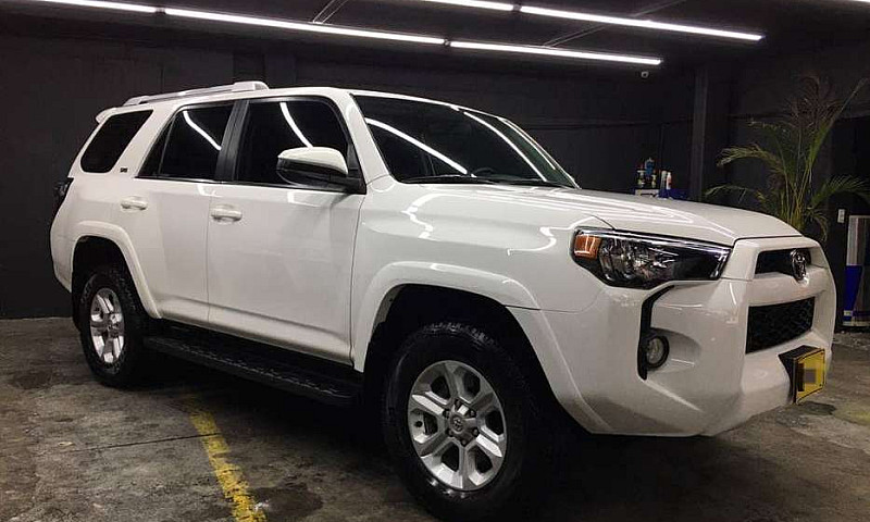 Toyota 4 Runner Sr5 ...