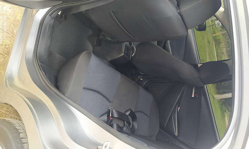 Mazda 2 Turín Modelo...