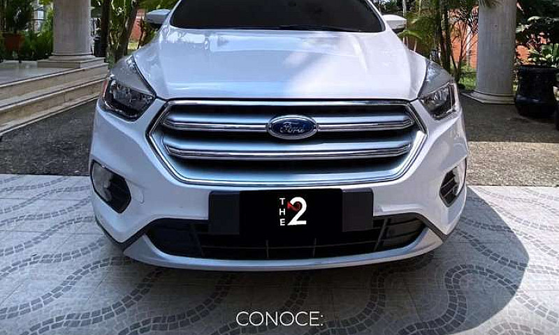 Ford Escape-Titanium...