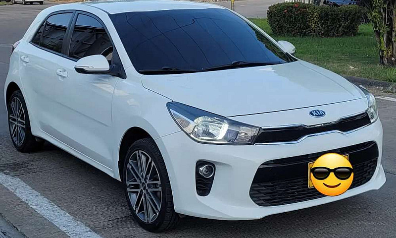 Vendo Kia Rio Vivran...