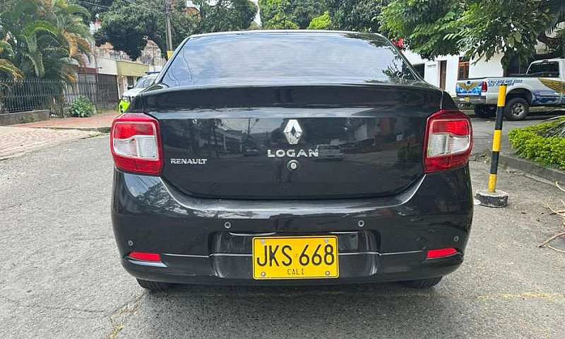 Renault Logan Privil...
