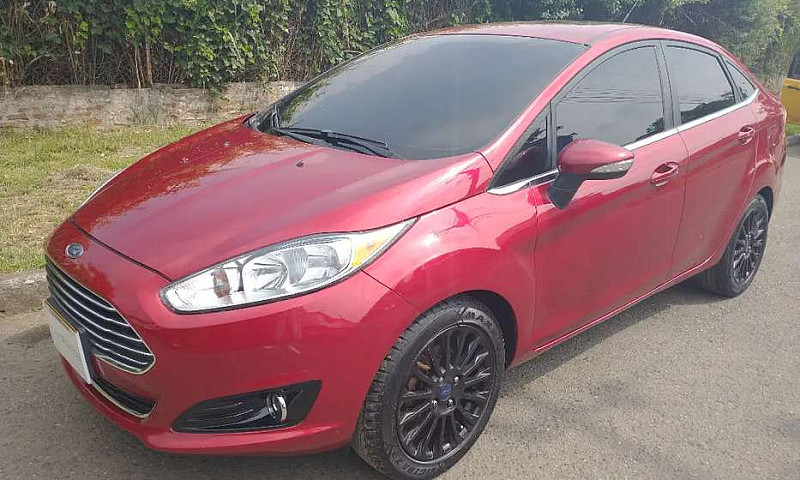 Ford Fiesta Titanium...