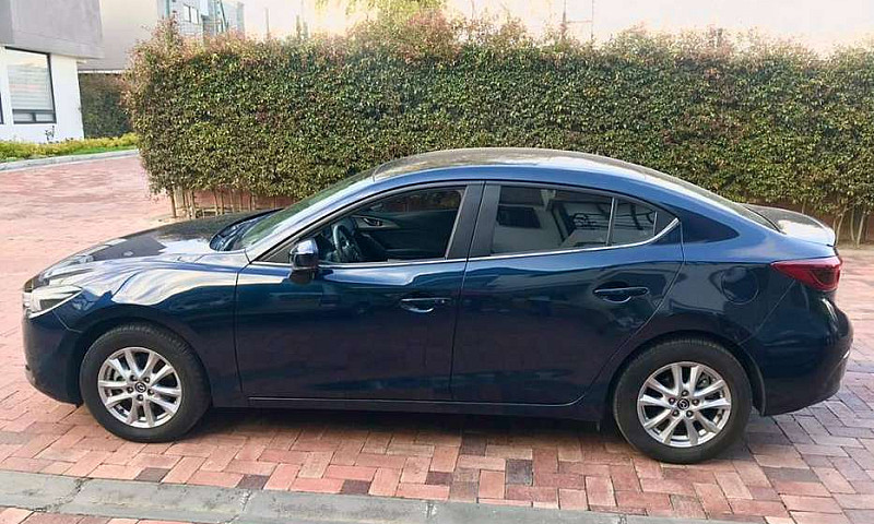 Mazda 3 Touring Seda...