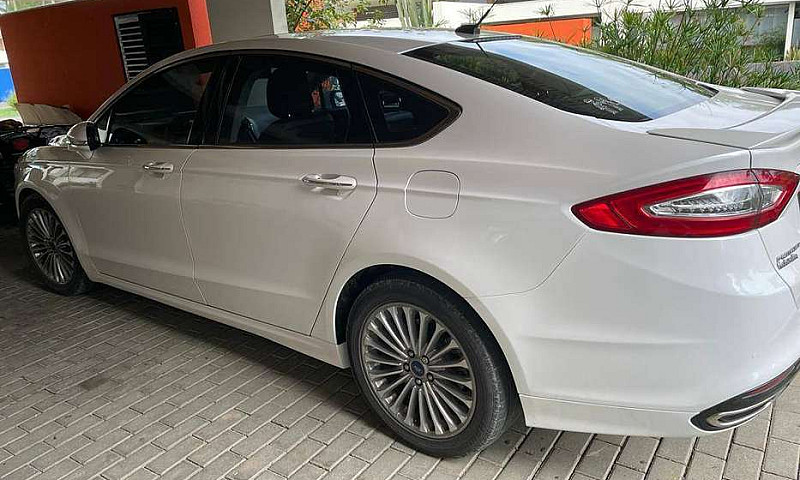 Ford Fusion 2014...