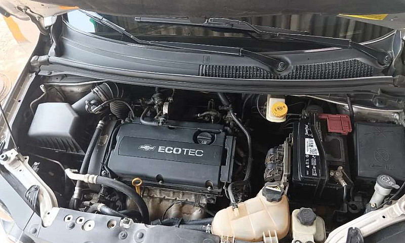 Chevrolet Sonic Lt 2...