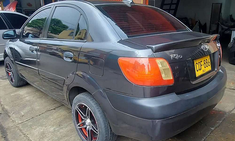 Vendo Kia Rio Xcite ...