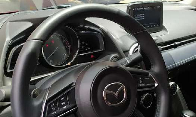 Mazda 2 Grand Tourin...