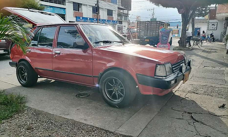 Mazda 323 Mod 1985...