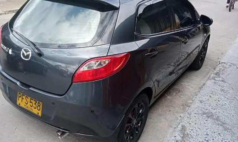 Mazda 2, Mod 2011...