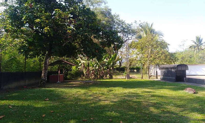 Villa Emejana Y Gran...