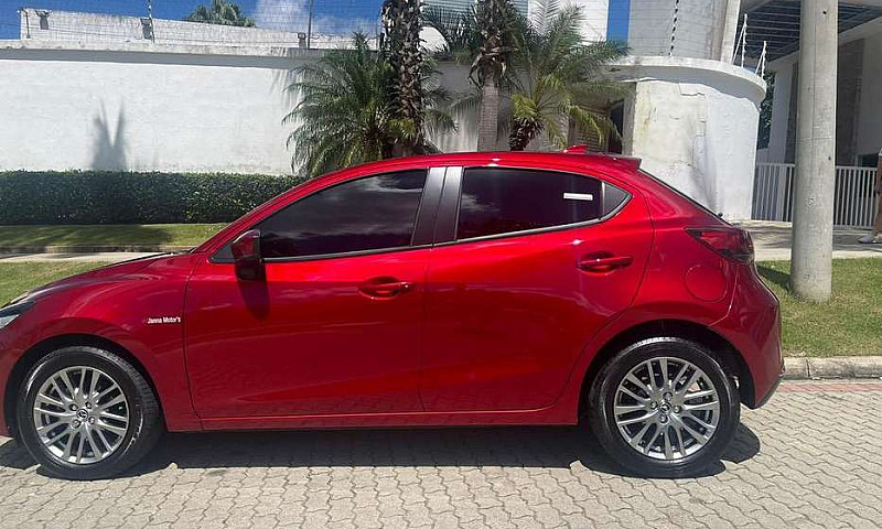 Mazda 2 Gran Touring...