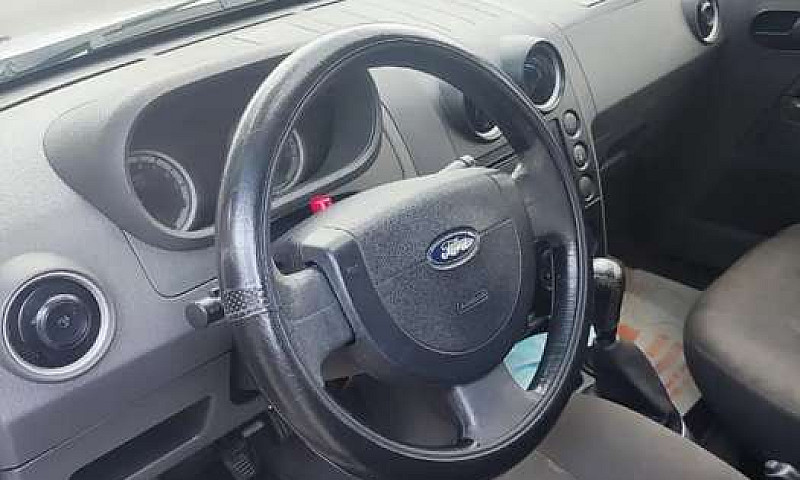 Vendo Camioneta Ford...