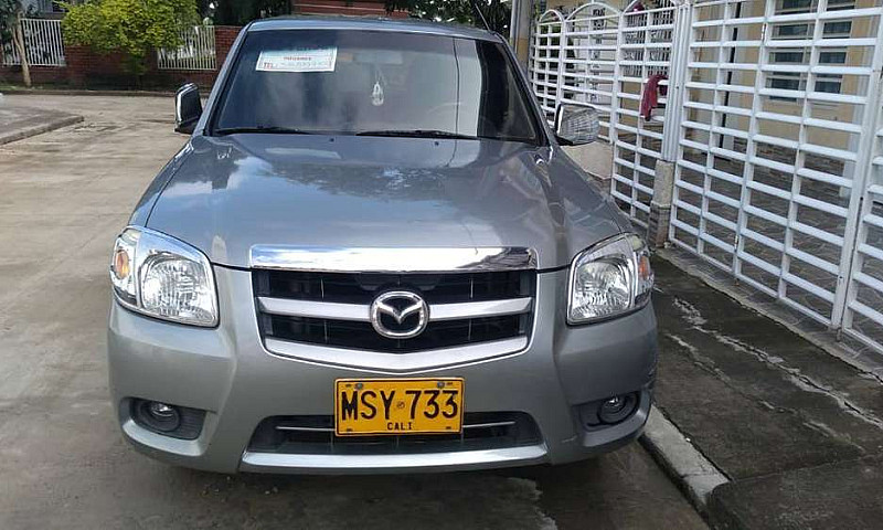 Camioneta Mazda Bt50...