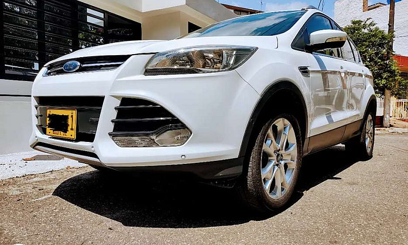 Ford Escape Titanium...