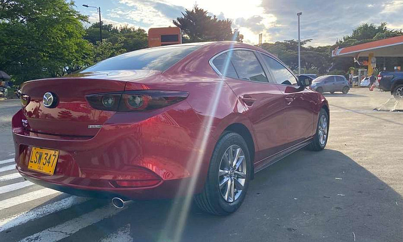 Mazda 3 Touring Hibr...