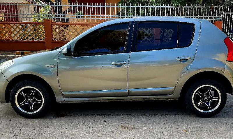 Renault Sandero Dyna...