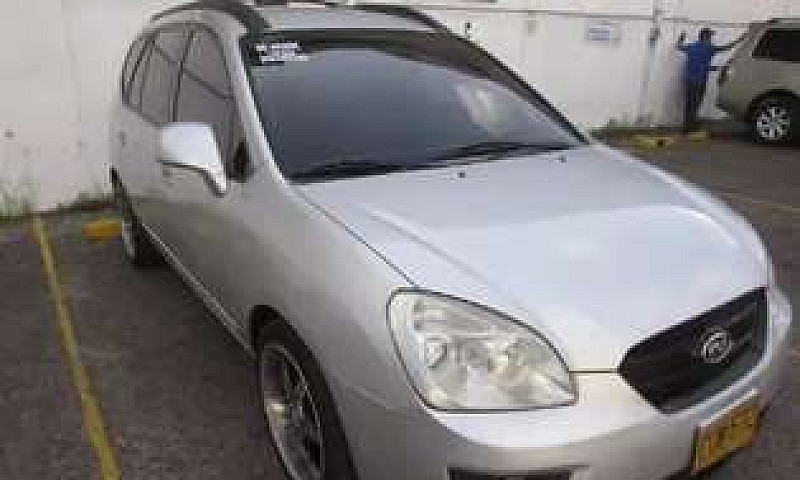 Se Vende Kia Carens ...