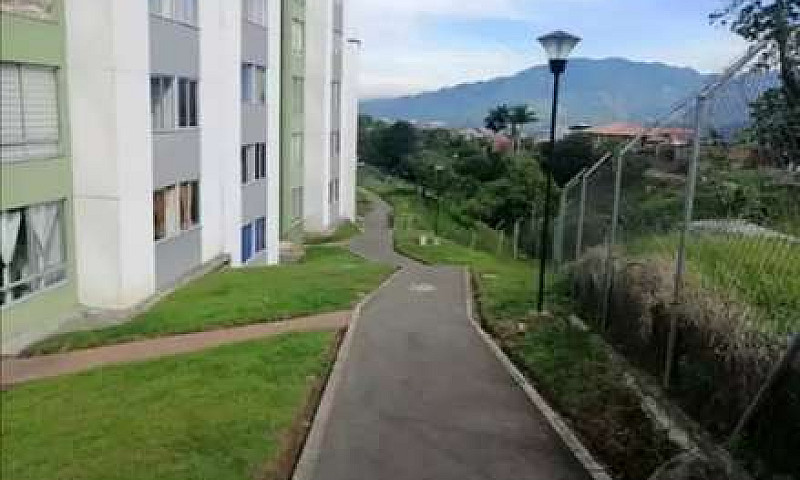 Arriendo Casa Duplex...
