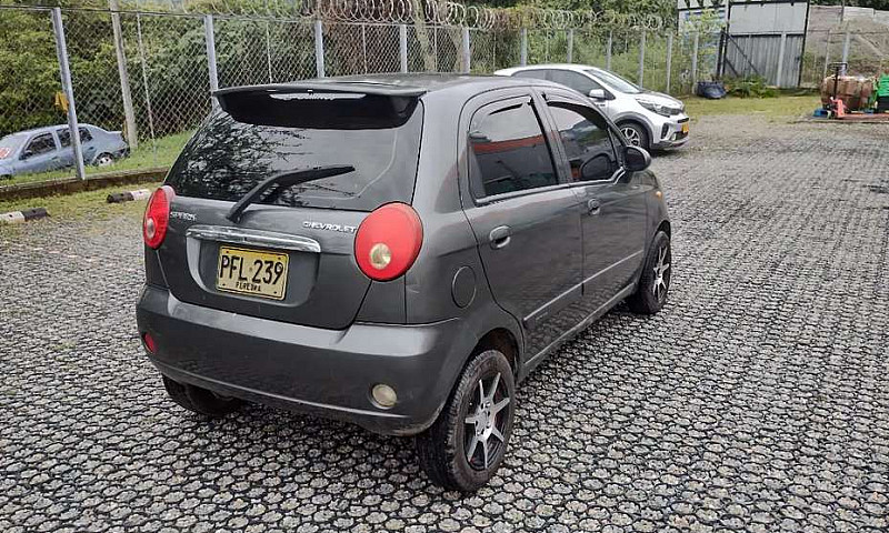 Vendo Chevrolet Spar...