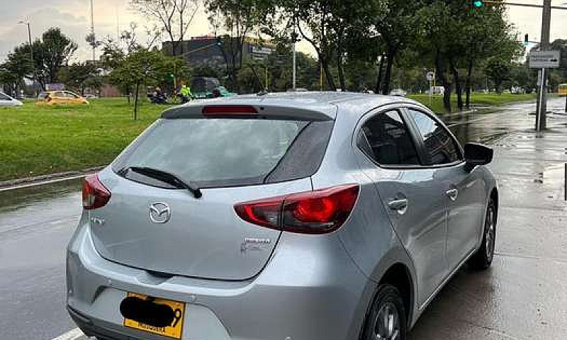 Mazda 2 Touring - Mo...