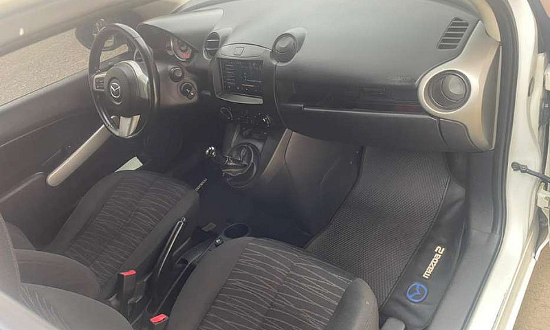 Mazda 2 Bonito...