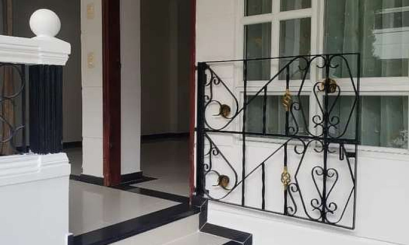 Arriendo Casa En Exc...