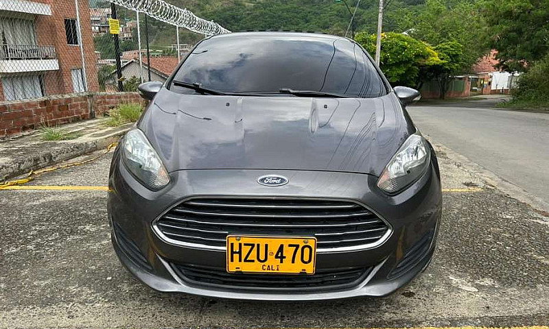 Vendo Ford Fiesta 20...