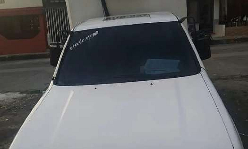 Chevrolet Luv 2300...