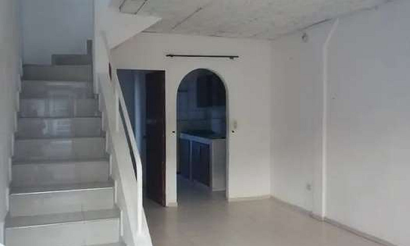 Arriendo Casa Esquin...