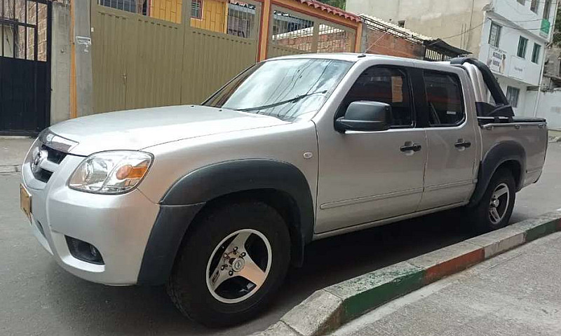 Camioneta Mazda Bt 5...