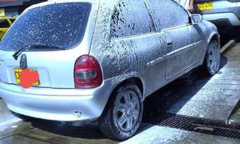 Hermoso Corsa Active...