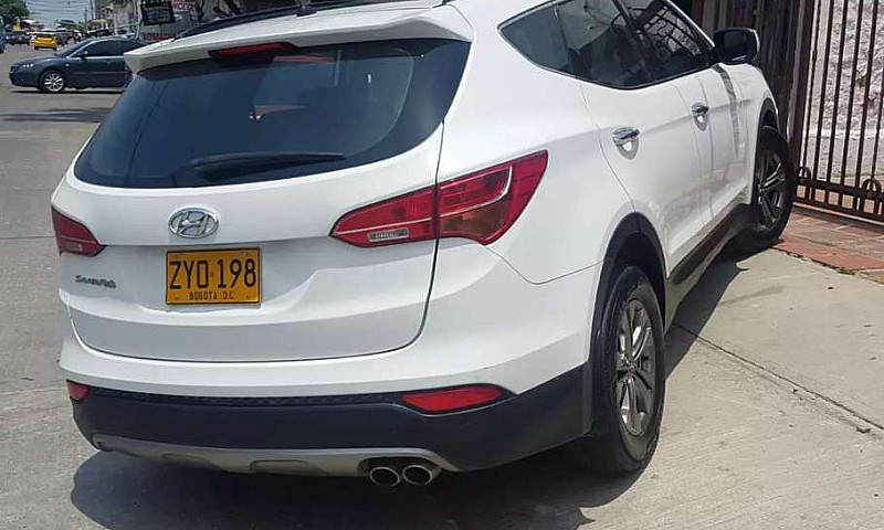 Vendo Hyundai Santaf...